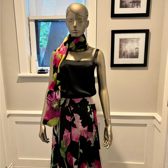 Carmen Marc Valvo 100% Silk Elegant Layered Flowy Black Top Floral Skirt 8 30” - Picture 10 of 16